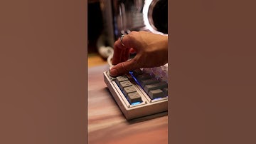 (Ad) The Lemokey L3 mechanical keyboard is amazing! #mechanicalkeyboard #officespace #keyboard #asmr