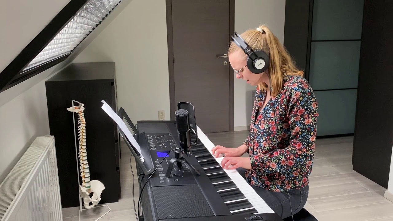 Cover mad world on piano (chords only) - YouTube