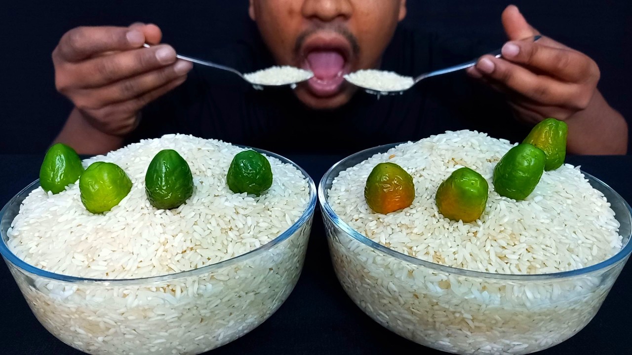 ASMR EATING HARD RAW RICE WITH WATER | RAW RICE EATING | RAW RICE ...