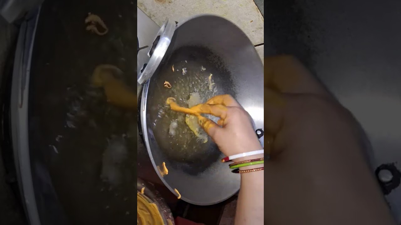 How to Make Banana pakoda।। चलीऐ आज केला का पकौड़ा बनाई जाए 🤪