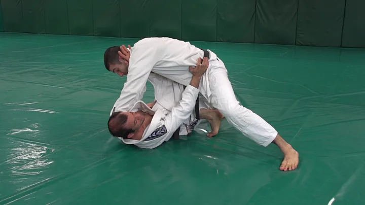 60-Second D'Arce Seminar with Rener Gracie