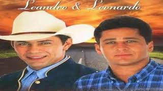 Video thumbnail of "Leandro & Leonardo - Deu Medo"