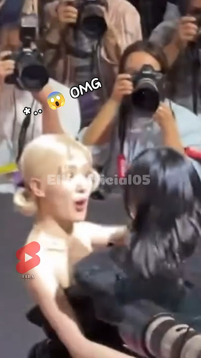 Rosé kissed Lisa then they were both shocked .🤣 #lisa #rose #blackpink