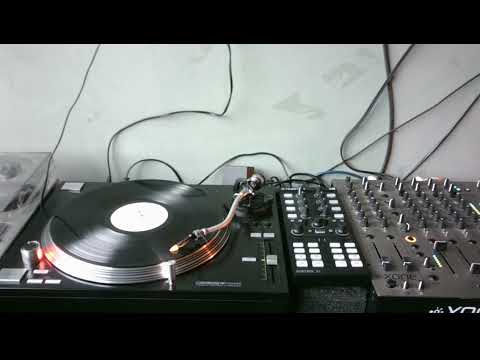 Jazzberri — Jazz Berri - Jazz Berri Eyes (DJ Wout Remix)