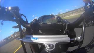 Kwikasfaki Zx10 chasing Kawasaki H2 at Eastern creek