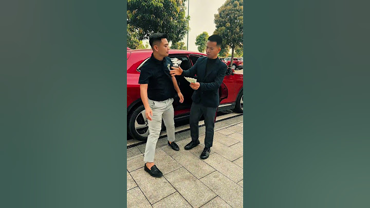 A taxi driver teaches a rude rich man a lesson in kindness after he cuts off a young couple.