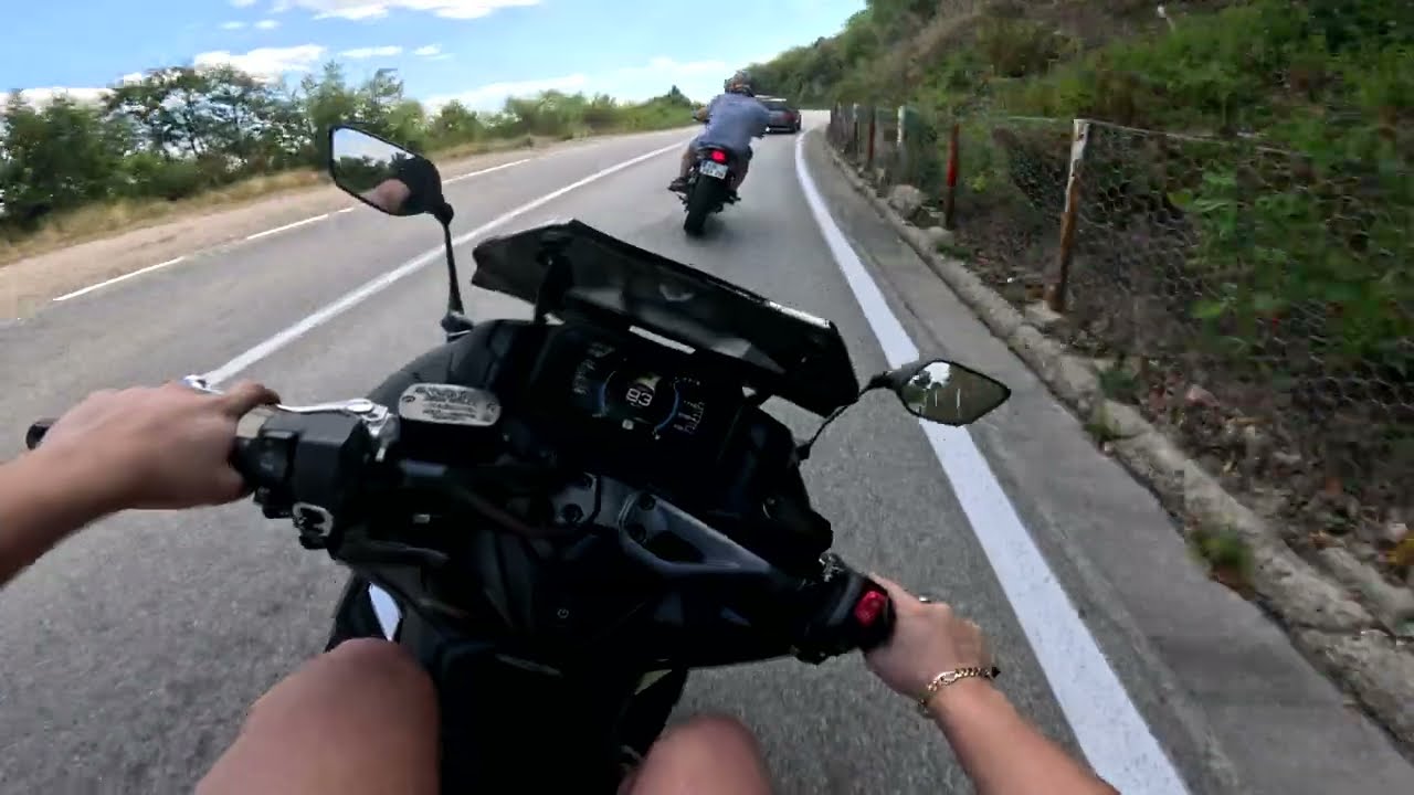 RACE TMAX 560 VS YAMAHA XJ6!!!