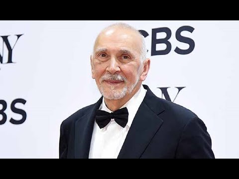 Video: Frank Langella netoväärtus: Wiki, abielus, perekond, pulmad, palk, õed-vennad