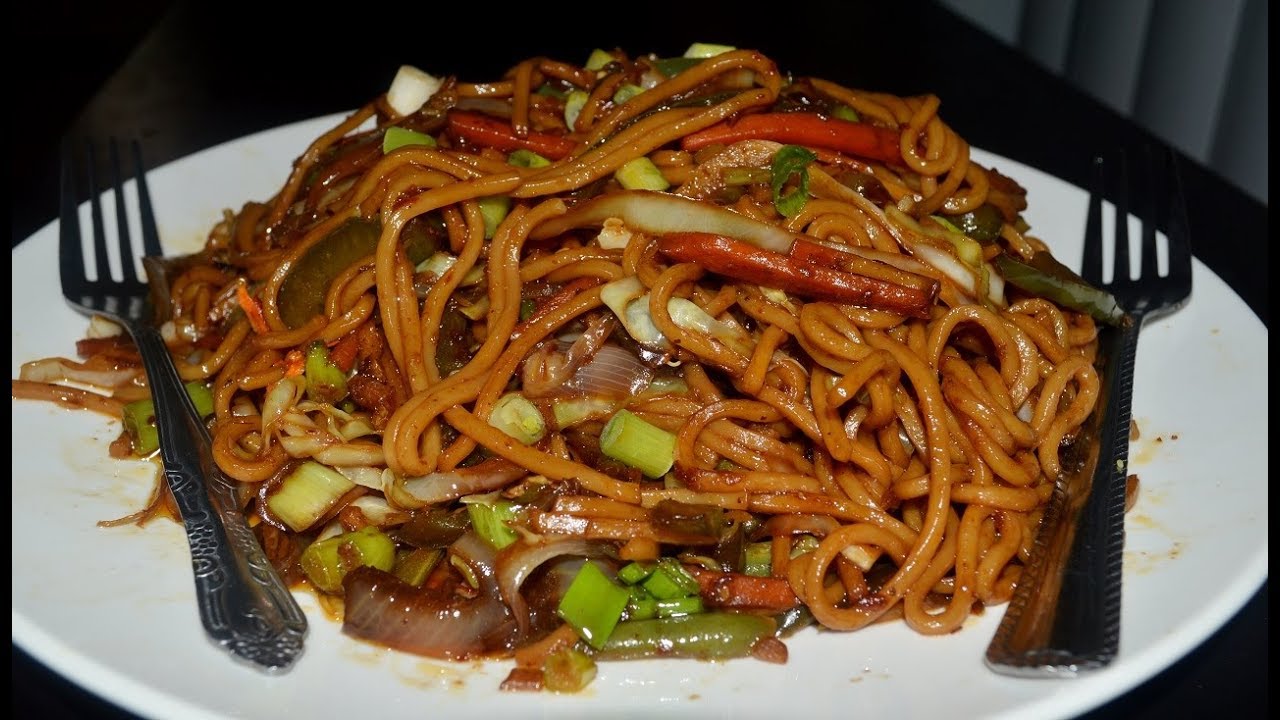 Chilli Garlic Hakka Noodles/ Vegetable Hakka Noodles/ Hakka Noodles