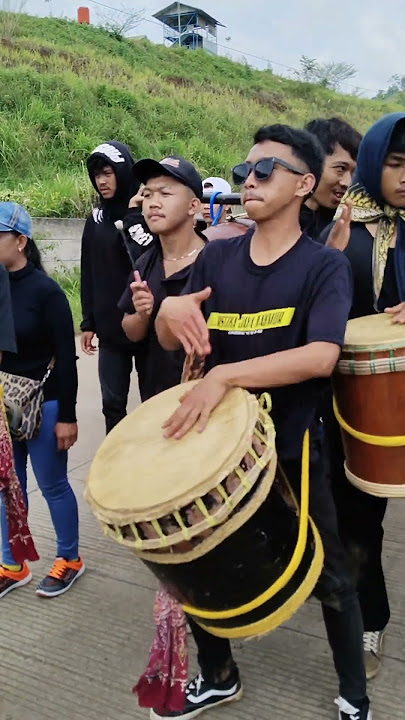 Tepak bamplak mang azat blaktuk#shorts#bangbarongan#kesurupan#kudalumping#senireak