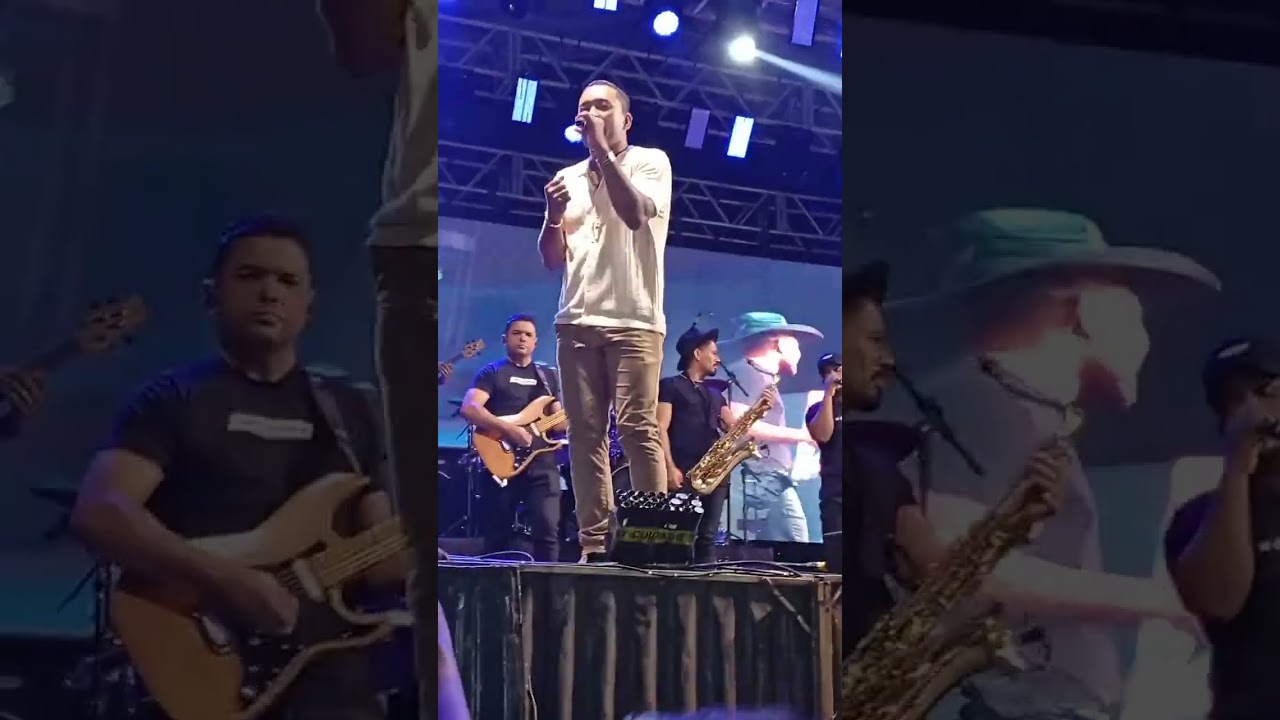 O homem canta demais