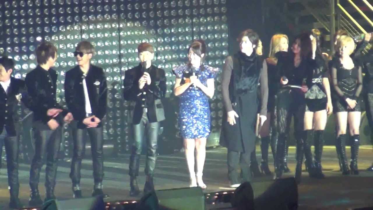 [Fancam] SNSD in Paris Music Bank Full HD Part 2 8-2-2012