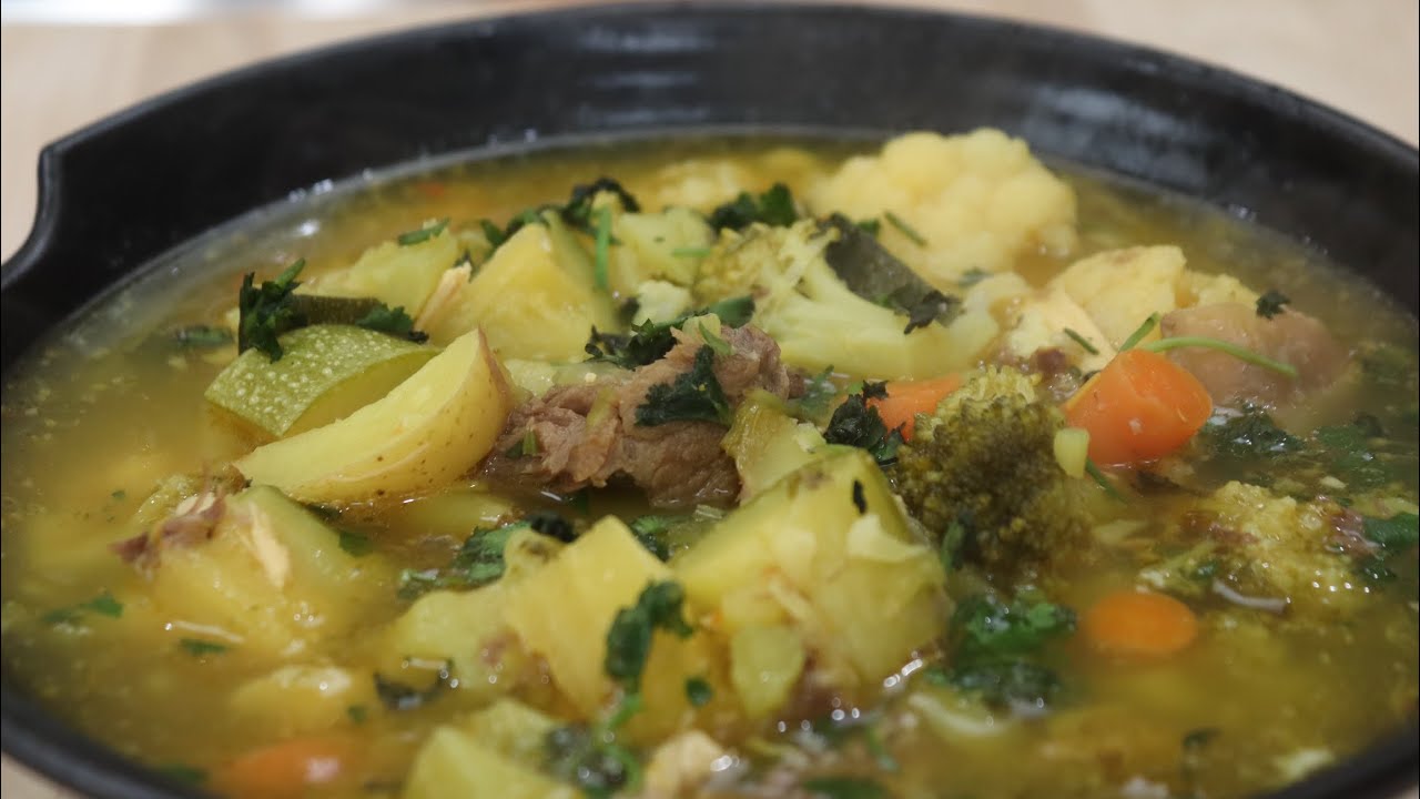 Después de preparar la sopa de verduras de esta forma no podrás parar de comerla .