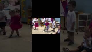 Kindertots - I take my little feet and go, Tap Tap Tap