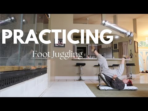 PRACTICE VLOG | Practicing foot juggling