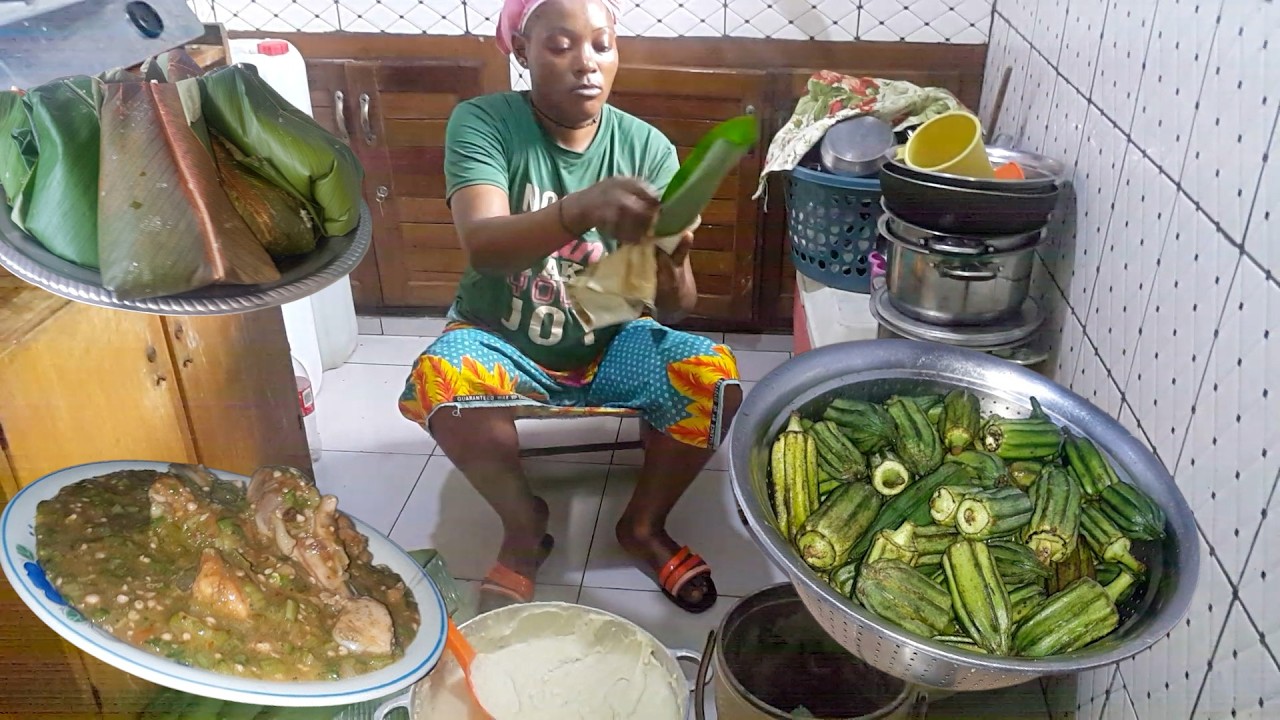 Sauce Gombo au Poulet et Couscous de Maïs