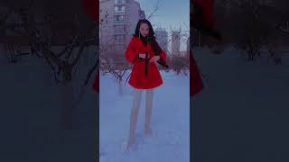 New model Red dress on the snow 2024 shorts  1604