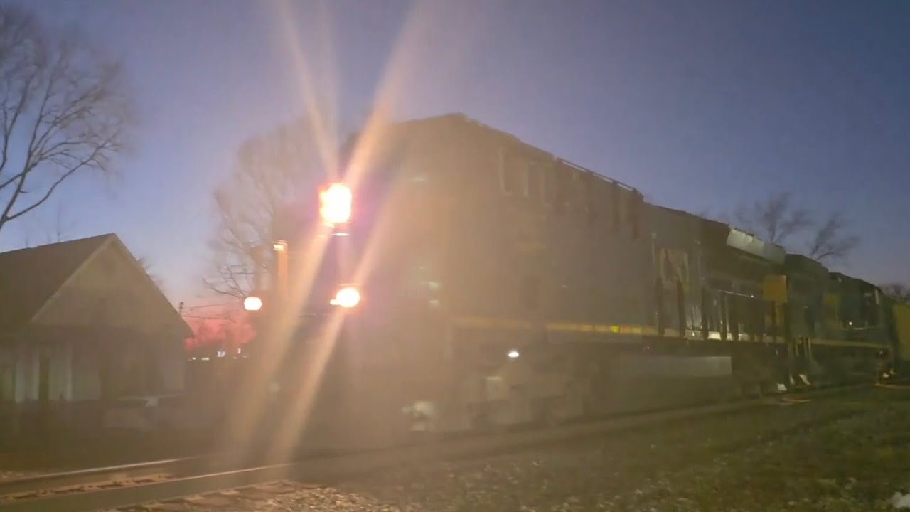 CSX 3407 lead CSX 7088 and CSX 3327 DPU 