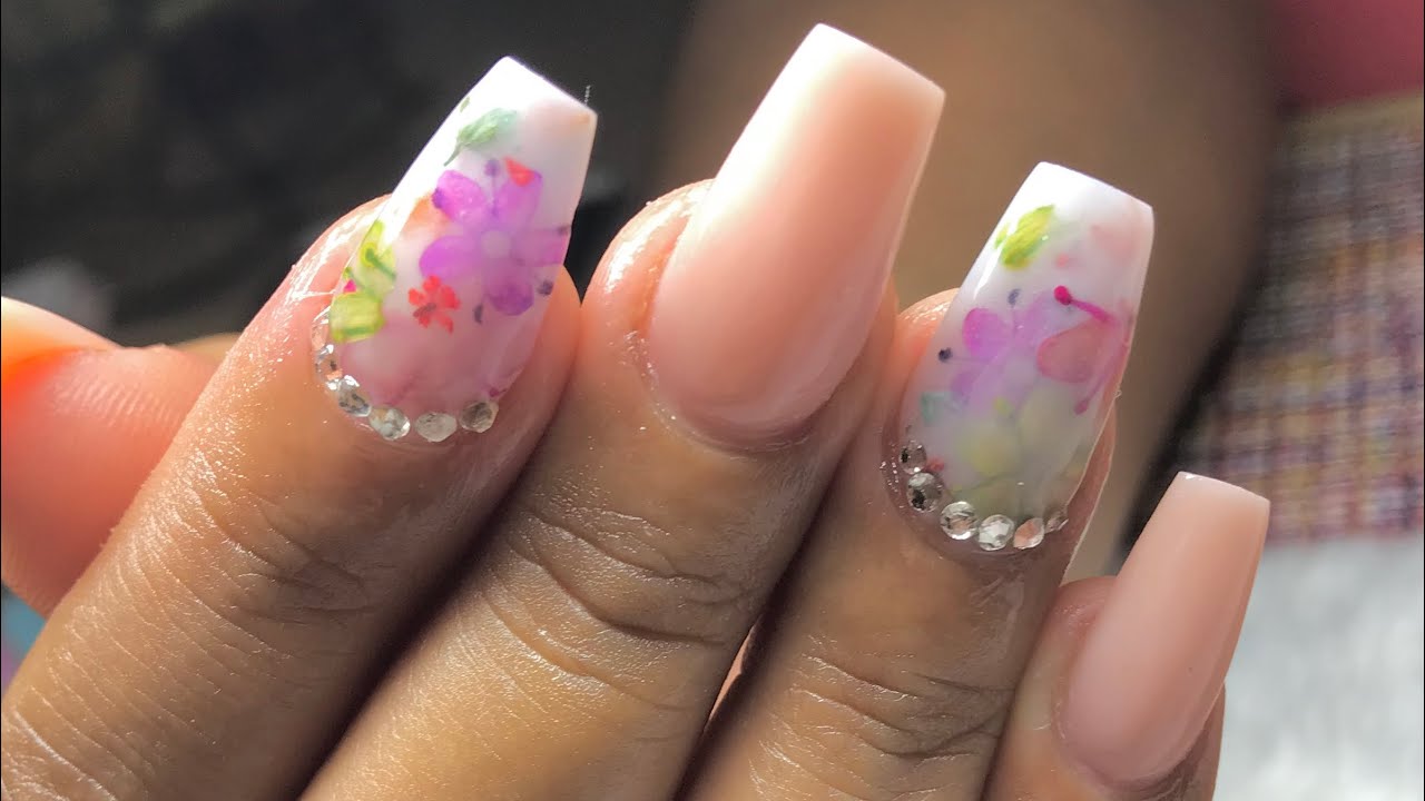 Uñas en BAÑO DE LECHE/ Milk Bath Nails/ TENDENCIA