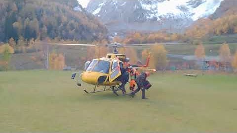 TERZO E ULTIMO GRANDE ATTERRAGGIO + DECOLLO ELICOTTERO ECUREUIL AS 380 B3