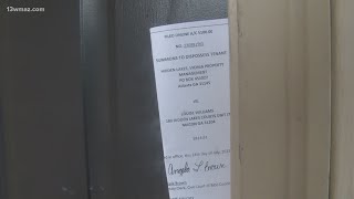 'It's not acceptable': Apartment residents say 20-40 eviction notices posted to doors