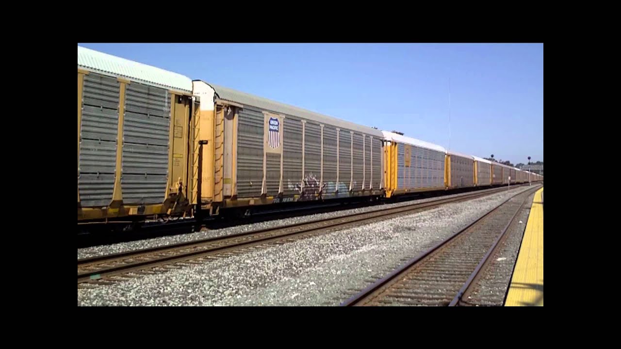 bnsf 5729 Union Pacific SD70M #4685 Leads the AGBMI through Emeryville (9/18/11)