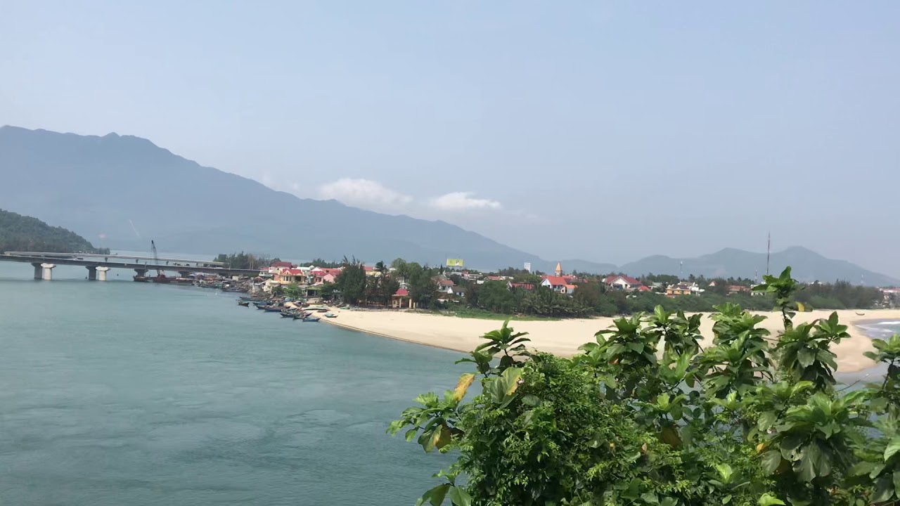 Lang Co Bay seen from Train Hue to Danang | Tour Lang Co with Bee Bee Travel Car