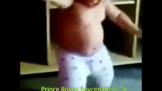 Niño bailando canción de Royce