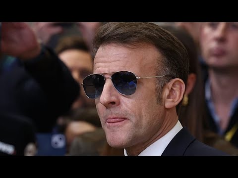 Макрон намерен ускорить введение запрета соцсетей для детей младше 15 лет