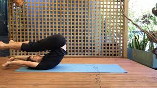 Supine straddle to pike compression