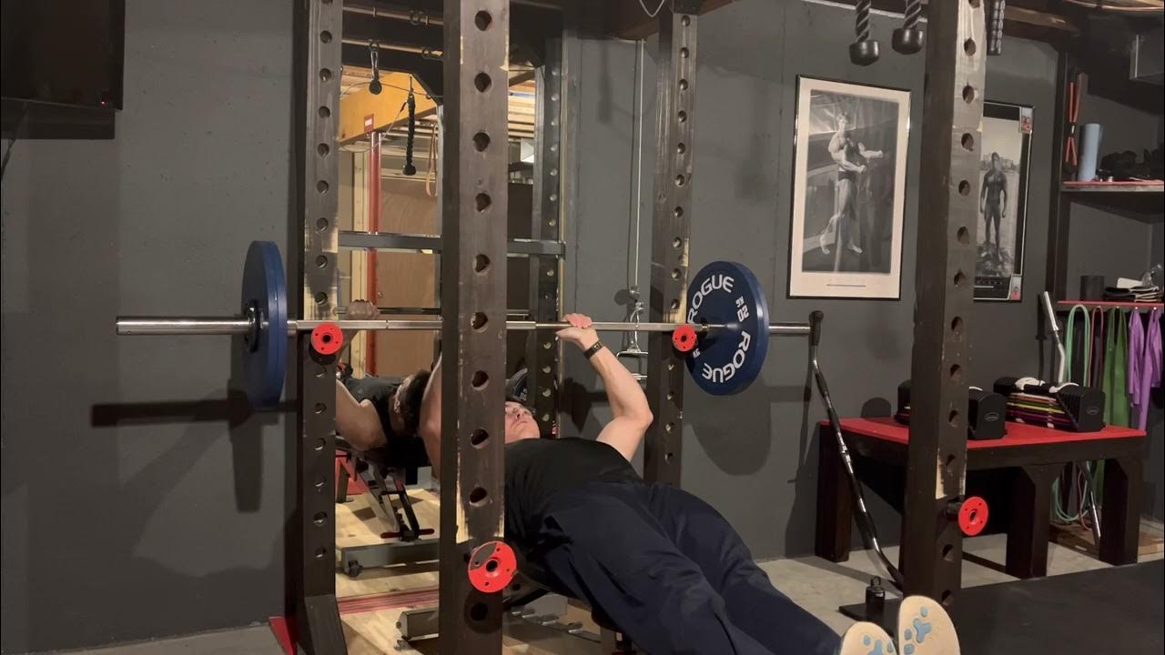 226x6 close grip, paused Larsen press(make your bench press harder, not