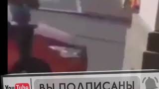 Xindistonda Zaxarli Arilar Xujumi.
