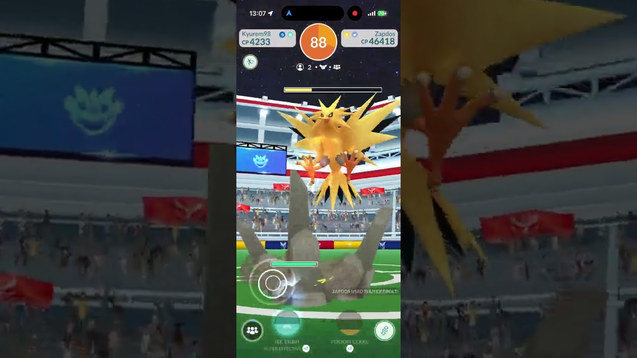 Duo raiding Zapdos until last seconds with budget team