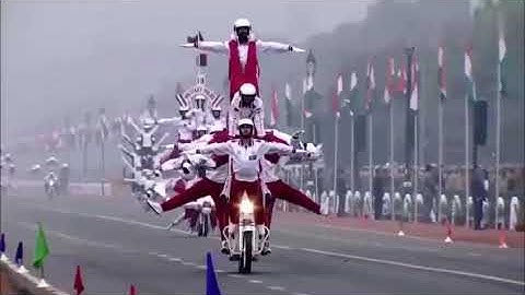 Camera HÈ PHỐ -  CHOÁNG VỚI MÀN DUYỆT BINH QUÁ ĐỘC ĐÁO CỦA QUÂN ĐỘI ẤN ĐỘ