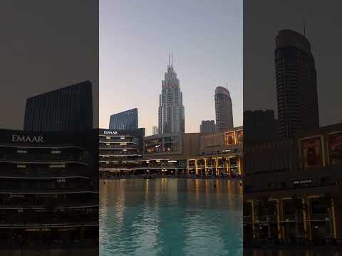 Dubai mall Burj Khalifa | Apple Store | Dubai fountain