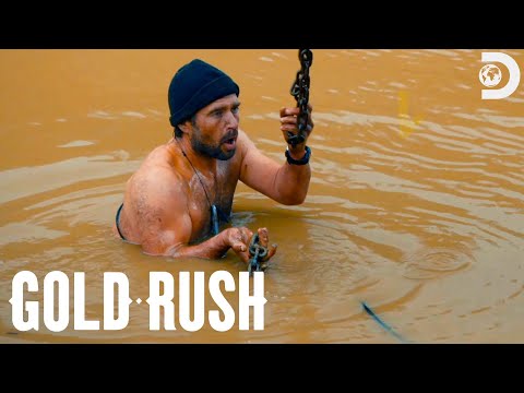 Diving into 34 DEGREE Water to Fix the Wash Plant | Gold Rush