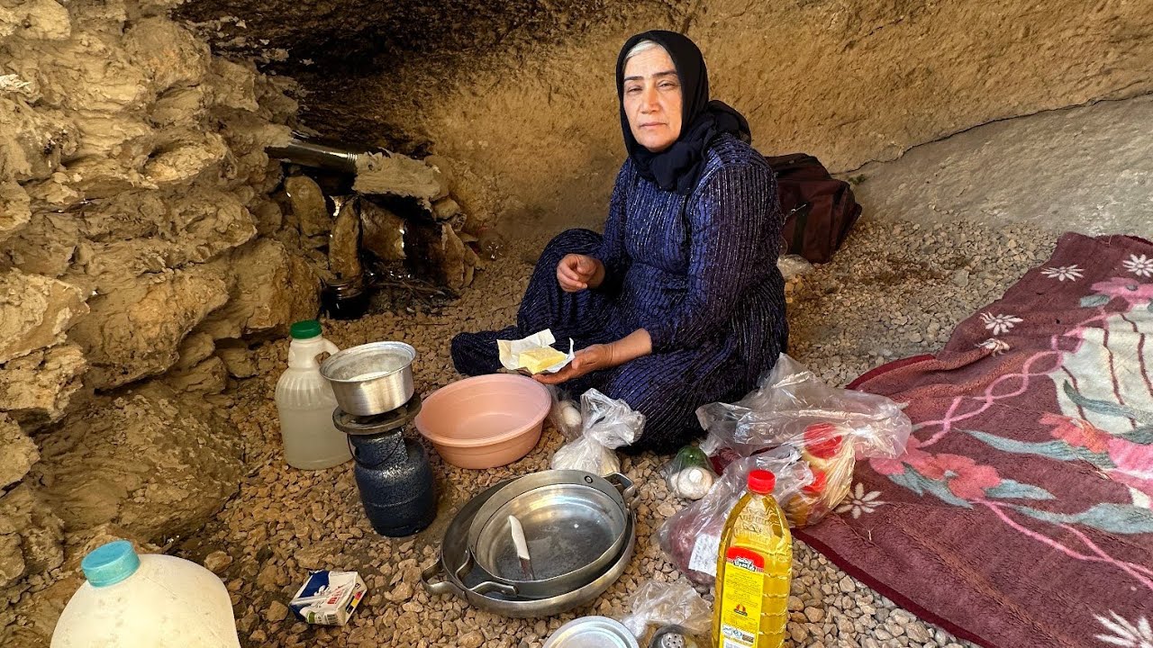 "Cooking in the Mountains with a Lonely Grandmother | A Documentary of Hardship and Patience"🌮🌮