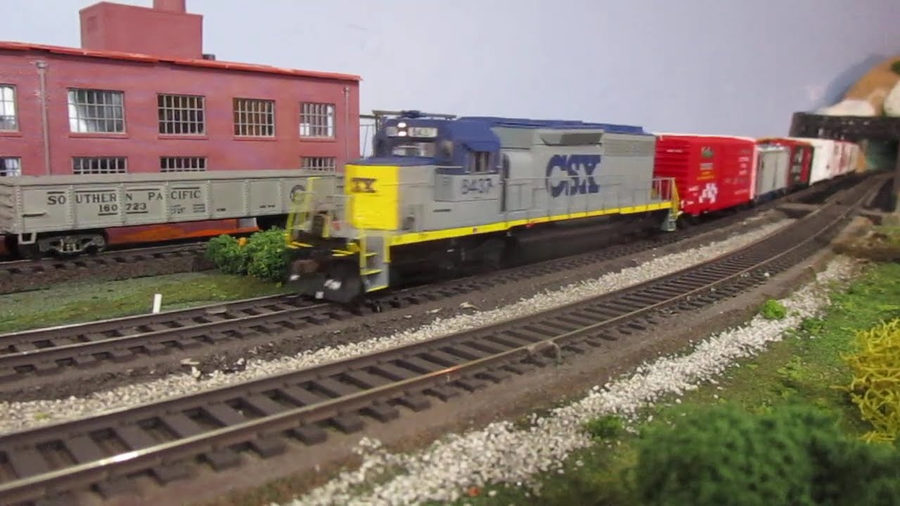 CSX YN2 HO Scale Heritage Unit Pulling The Christmas Train