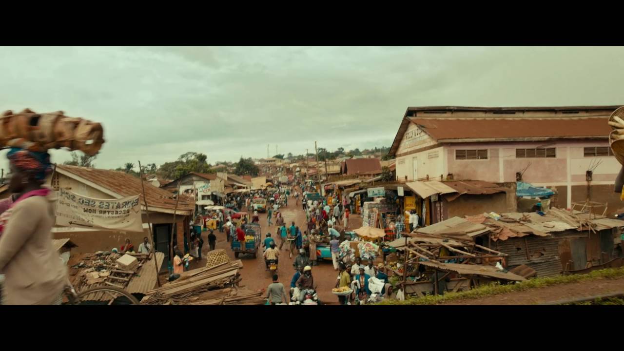 Um Filme Me Disse - Phiona Mutesi (Rainha de Katwe, 2016) Phiona vivia no  bairro de lata de Katwe, em Kampala, capital do Uganda. Aos três anos,  perdeu o pai, vítima de