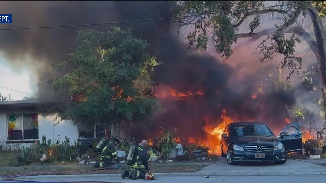 Fire damages Titusville home - YouTube