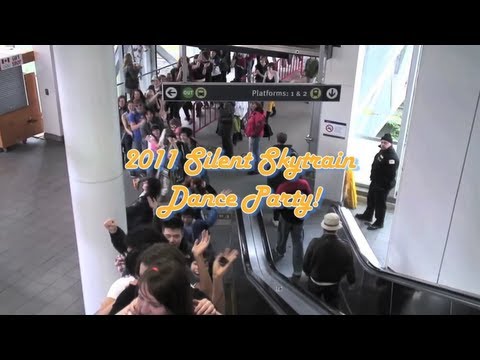 2011 Silent Skytrain Dance Party!