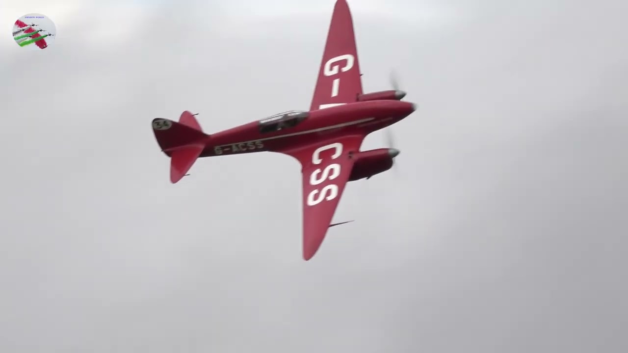 The Canadair F-86 Sabre and de Havilland DH.88 Comet