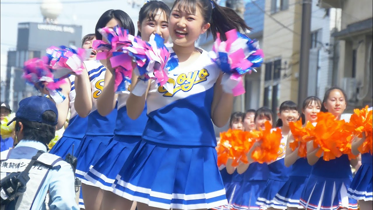 バトン部、チアダンス部パレード - YouTube