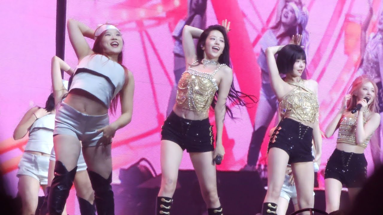 [4K] 아이브 IVE YUJIN 'Kitsch' @ IVE WORLD TOUR 'SHOW WHAT I AM' IN SEOUL 251102