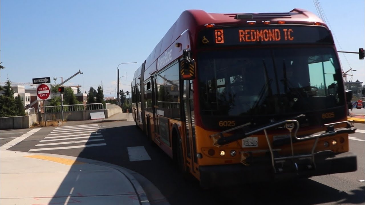 king-county-metro-2011-new-flyer-de60lfr-6025-on-the-rapidride-b-line