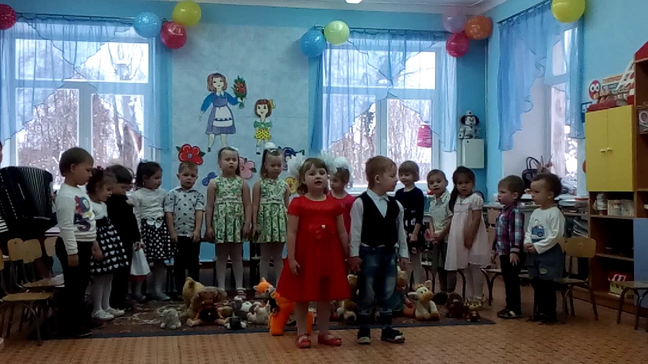 Солнечный круг небо вокруг. Девочка в розовом затмила всех. - YouTube