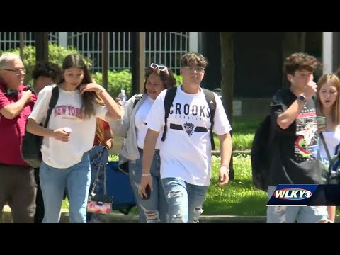 Over 100 Newcomer Academy students explore Louisville landmarks downtown