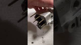 Pin broken within actuator #maserati #4200 #quattroporte Maserati 4200 Engine Failure