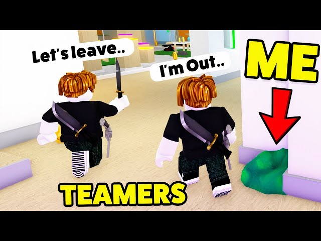 Playing MURDER MYSTERY 2 with BACON (ROBLOX) 