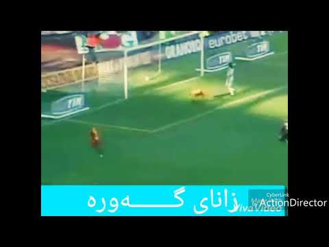 شاهد كرة القدم النسائية لاعبة تخلع قميصها بعد تسجيل هدف تحذير الفيديو 